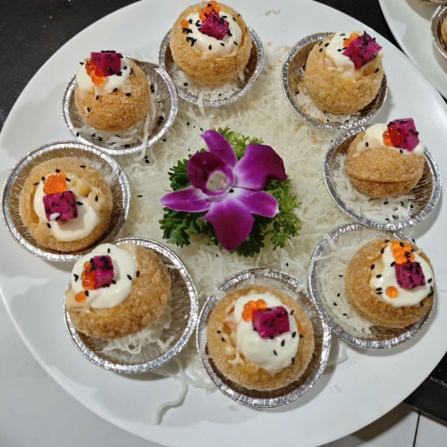 Pani puri tôm trái cây