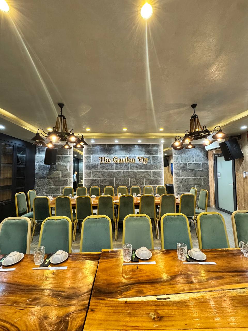 Phòng rộng rãi thích hợp cho hội nghị, party
